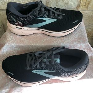 Brooks Ghost 14 Running Shoes - Black/Pearl/Peach. Gently used.